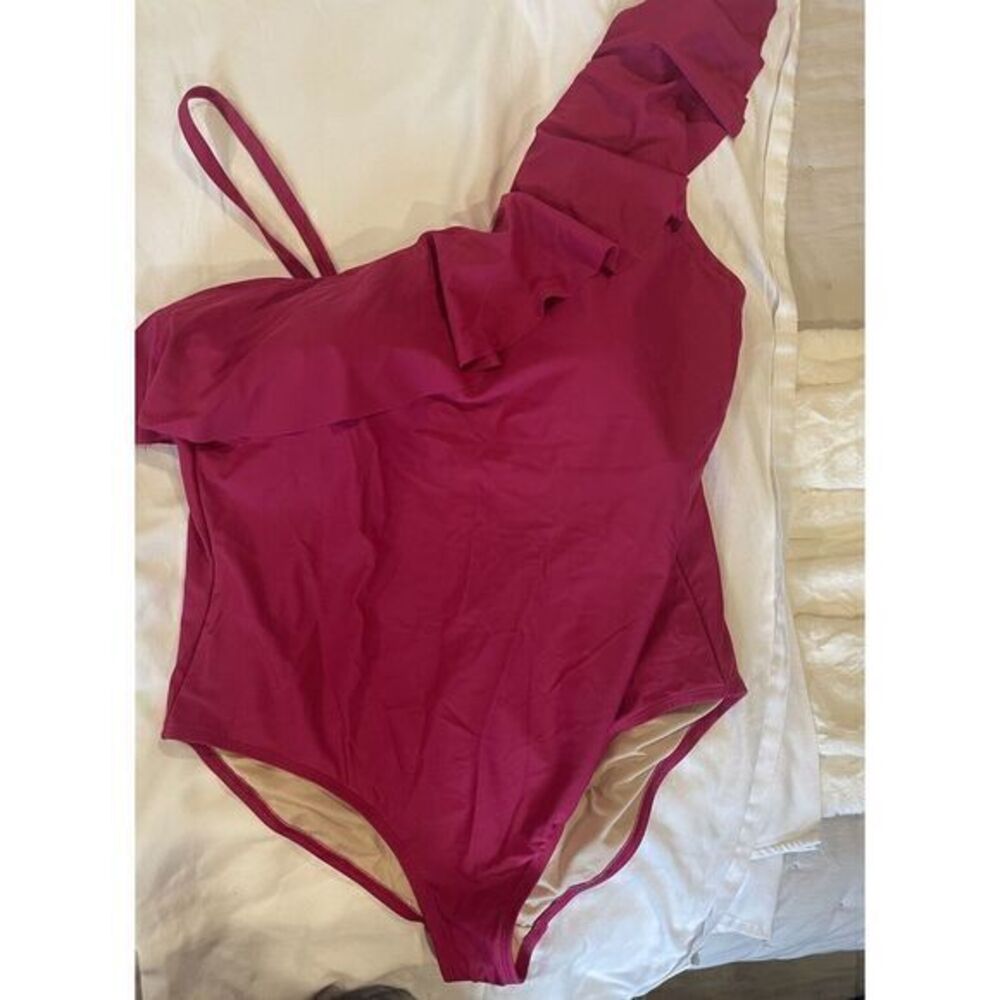 New-Women's Sz 22 Ruffle One Shoulder Full Coverage One Piece Swimsuit